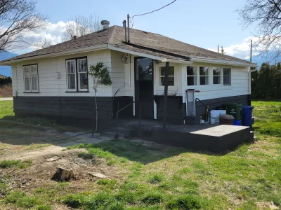 Exterior of 9127 Prest Road