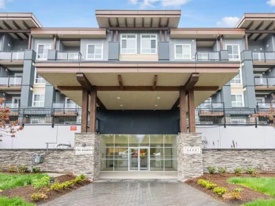 Exterior of 9450 Robson Street
