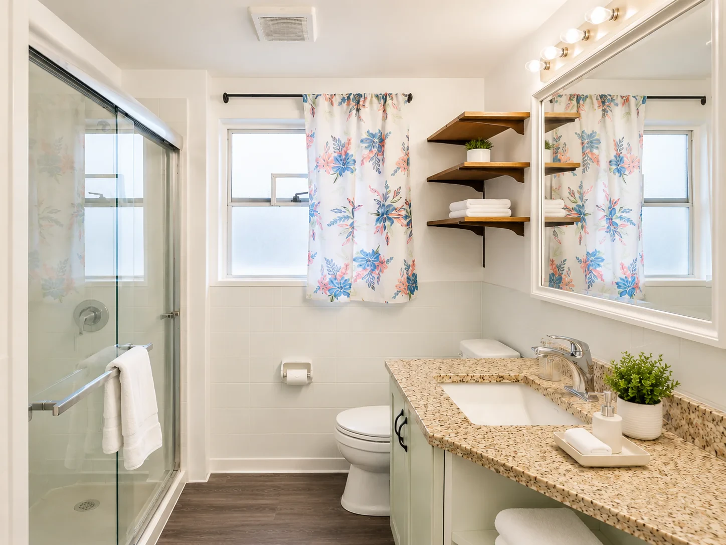 12-Bathroom2