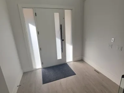1000040736